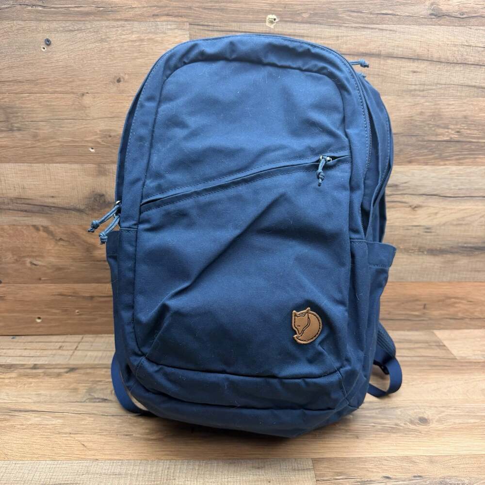 Fjallraven Navy Blue Raven 28L 28 Daily Backpack G-1000 Laptop Padded